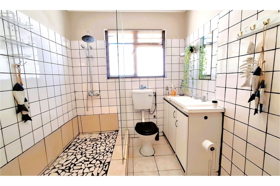 3 Bedroom Property for Sale in Hannasbaai Western Cape